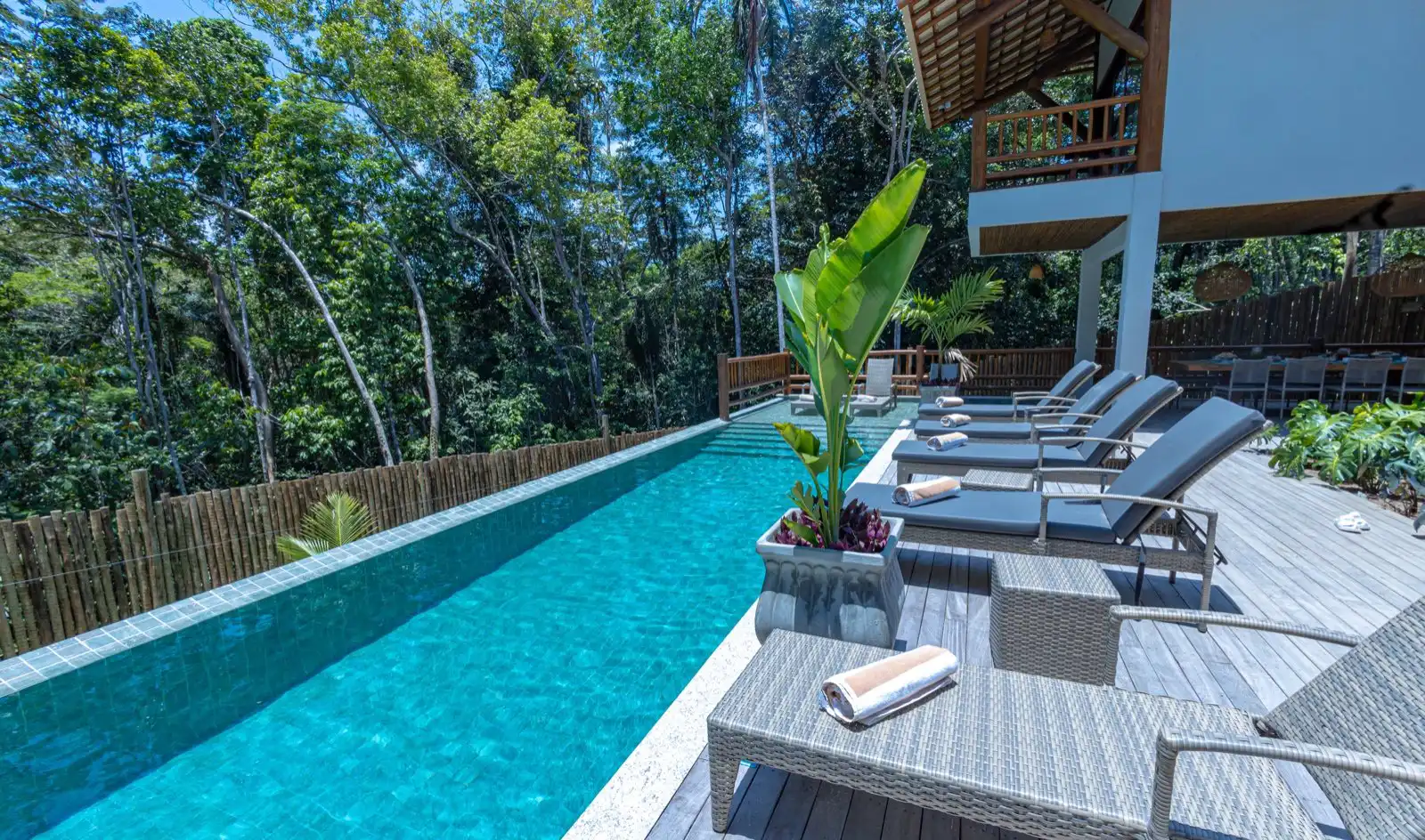aluguel-de-casa-para-temporada-em-trancoso-borda-infinita-jurenik-turismo