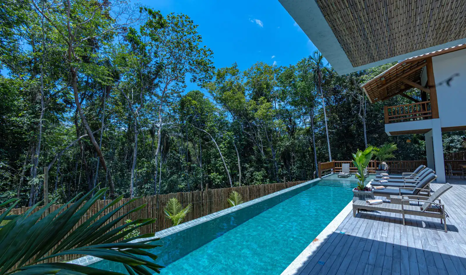 aluguel-de-casa-para-temporada-em-trancoso-piscina-alto-padrao-jurenik-turismo