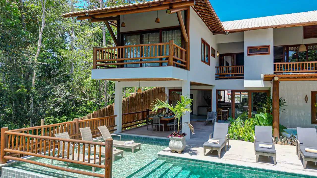 aluguel-de-casa-para-temporada-em-trancoso-piscina-borda-infinita-2-jurenik-turismo